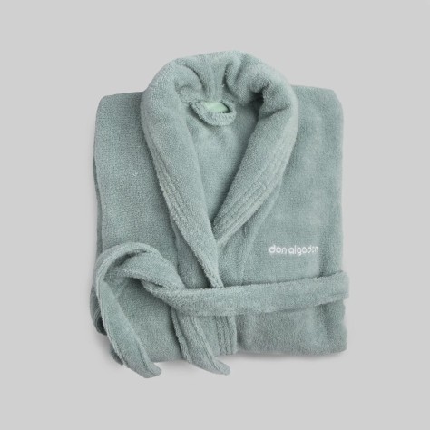 Albornoz de rizo de algodón, en color agua marina, ideal para usar en casa o spa.