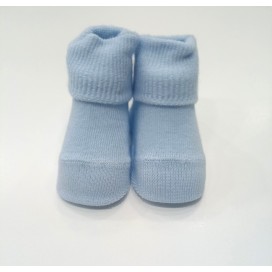 Patucos de bebé color azul celeste, ideales para recién nacido, suaves y cómodos.
