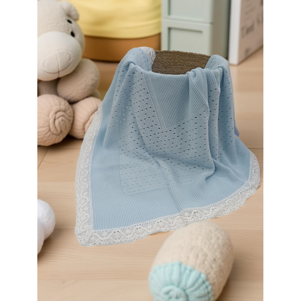 Toquilla de bebé azul con encaje – ternura y estilo para tu recién nacido