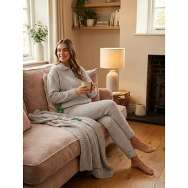 Conjunto de Loungewear Gris: Máxima Suavidad y Confort (Talla Única)