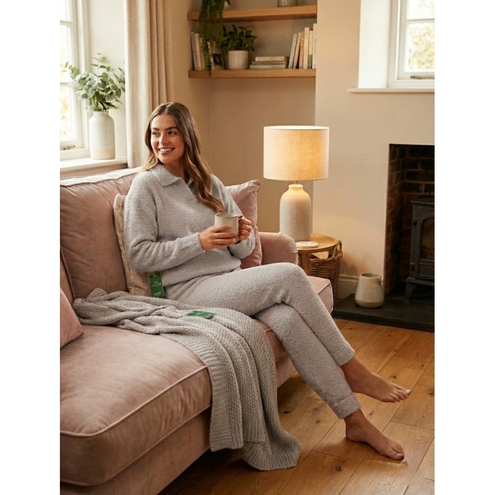 Conjunto de Loungewear Gris: Máxima Suavidad y Confort (Talla Única)