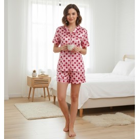 Pijama de Mujer Satinado Rosa con Lunares Fucsia – Conjunto de Camisa y Shorts