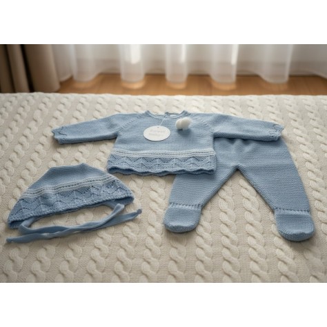 Conjunto de punto para bebé azul con gorro, jersey de pompones y polaina