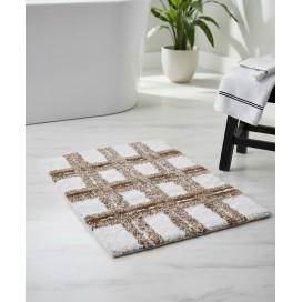 Alfombra de baño de algodón beige y blanco de 40x60 cm sobre suelo de mármol