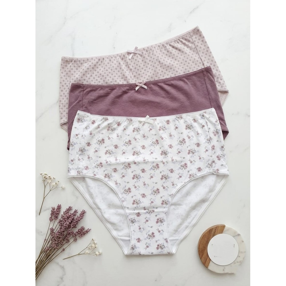 Pack de tres bragas altas de algodón en color ciruela, malva con micro-estampado y blanco con flores lilas