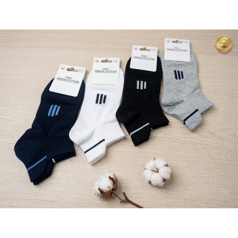 Pack de 3 pares de calcetines tobilleros de hombre en colores azul, blanco, negro y gris, con detalle de tres rayas laterales