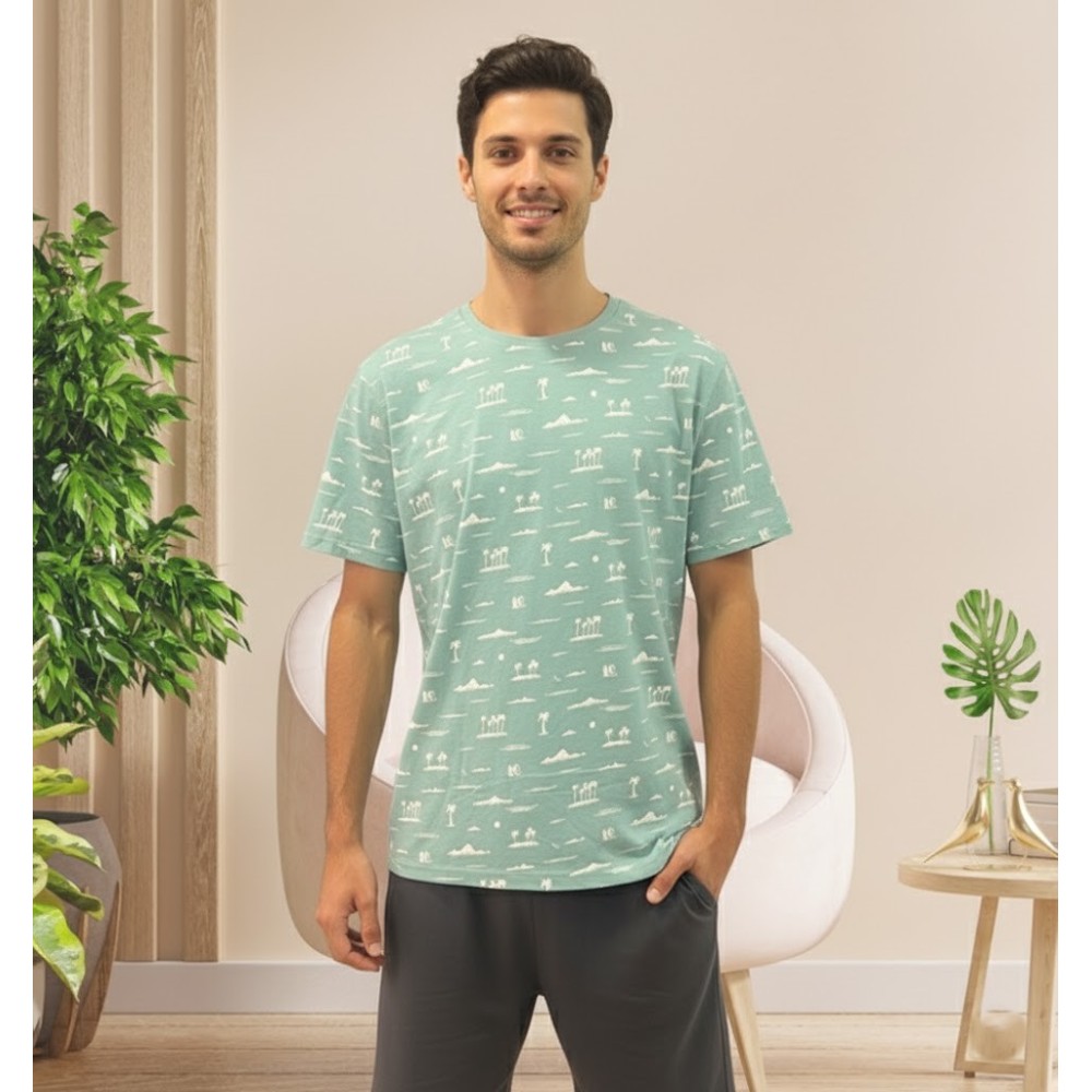 pijama corto de algodón 100% con camiseta verde menta de estampado tropical de palmeras y pantalón corto gris liso.