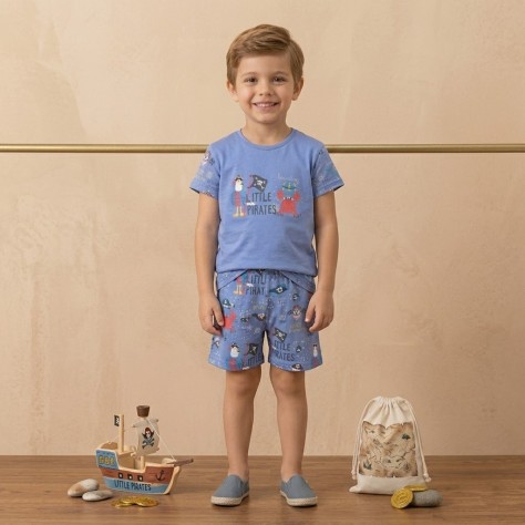 pijama corto niño azul con estampado de piratas