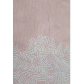 detalle del estampado blanco sobre rosa