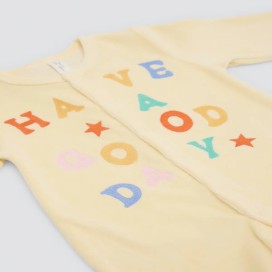 Pelele de Bebé Terciopelo Amarillo "Have a Good Day" | Manga Larga