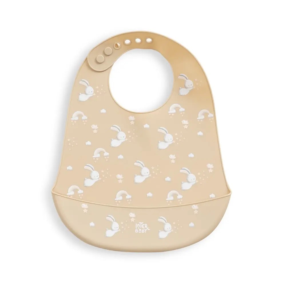 BABERO SILICONA ESTAMPADO CONEJITOS BEIGE INTERBABY