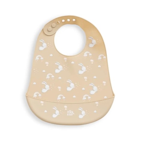 BABERO SILICONA ESTAMPADO CONEJITOS BEIGE INTERBABY