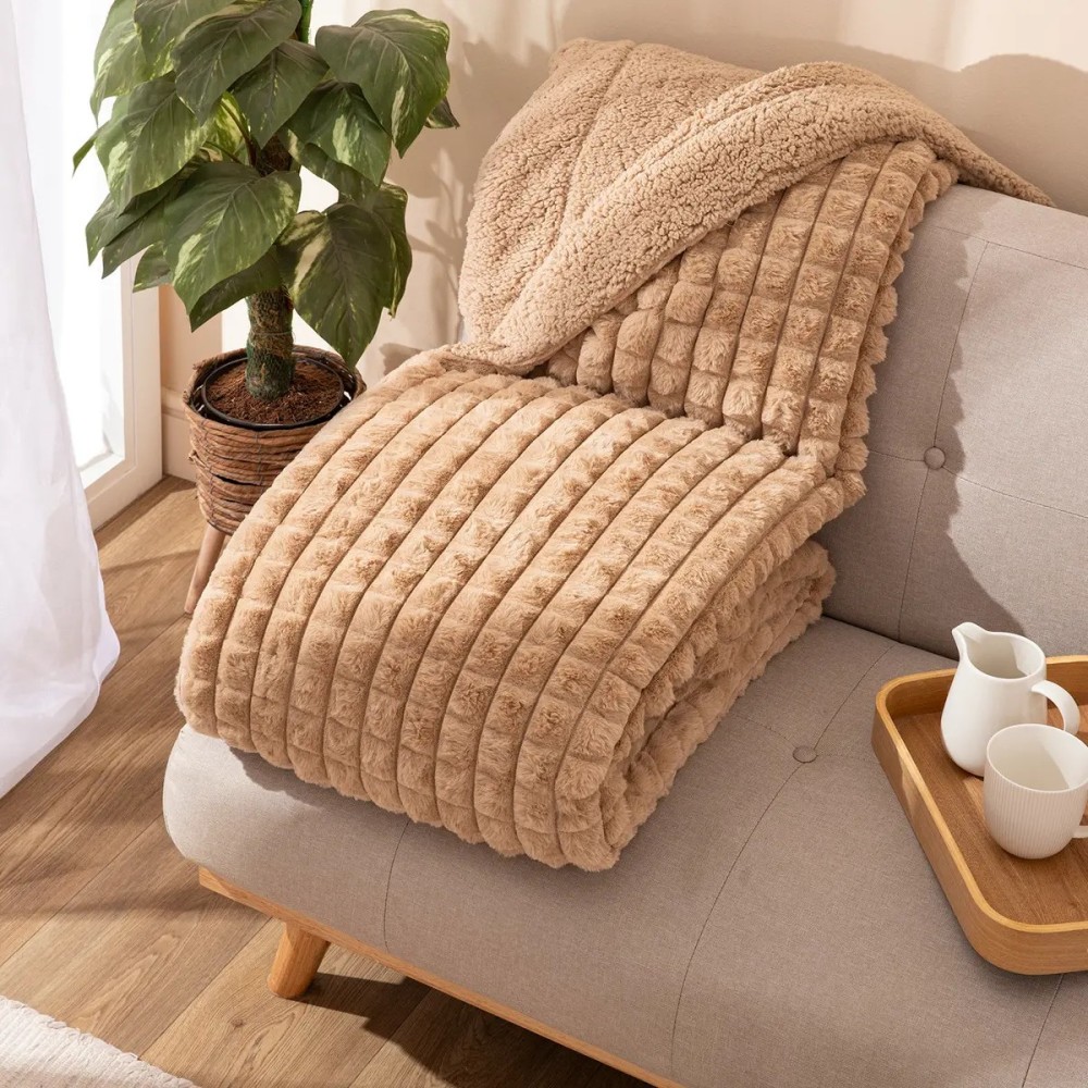 Plaid Amber Karamelo Beige 130x160 cm – Sedalina y Sherpa