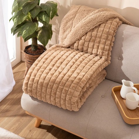 Plaid Amber Karamelo Beige 130x160 cm – Sedalina y Sherpa