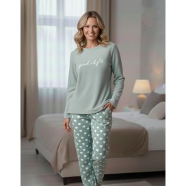 Pijama de Mujer Velvet Verde con Estampado de Corazones (Modelo Nicole)