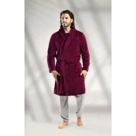 Bata de hombre de coralina con bordado en color burdeos