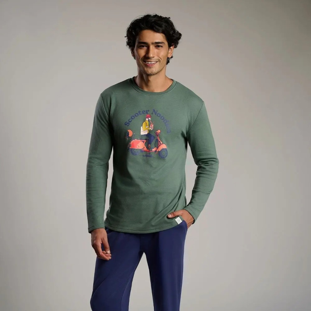 Pijama de hombre "SCOOTER NOODLES" en color verde - muydemi