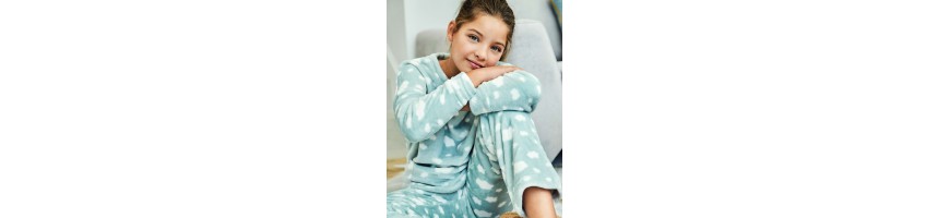 Pijamas y Batas Infantiles | Confort y Diversión