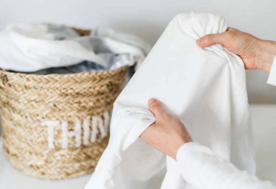 Cómo Eliminar Manchas Difíciles de los Textiles del Hogar